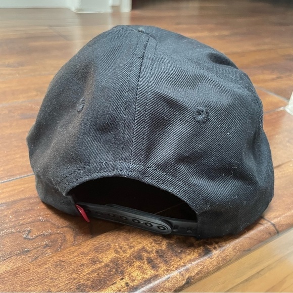 2/$30 Levi's Men's Large Batwing Baseball Adjustable Strap Hat - Picture 3 of 6